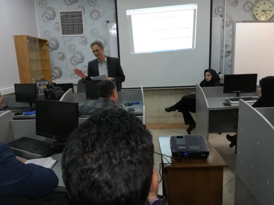 کارگاه آموزشی نحوه اجرای دروس رسمی الکترونیکی اساتید دانشگاه فرهنگیان
