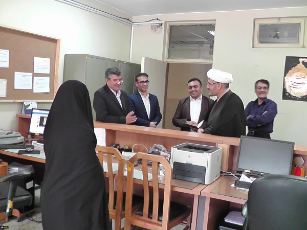 بازدید مدیریت استانی و مسئول نهاد نمایندگی مقام معظم رهبری از پردیس حضرت فاطمه زهرا(س)  اصفهان 8
