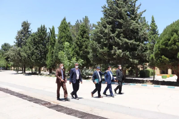 بازدید معاون استاندار و فرماندار ویژه شهرستان نجف آباد از مرکز آموزش عالی شهید آیت نجف آباد 7