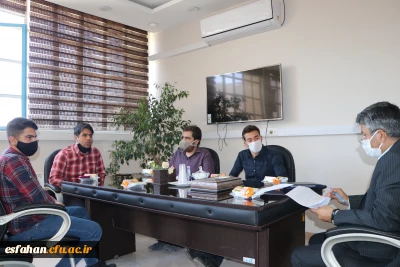 نشست رئیس دانشگاه فرهنگیان استان اصفهان با دانشجویان فعال فرهنگی و صنفی