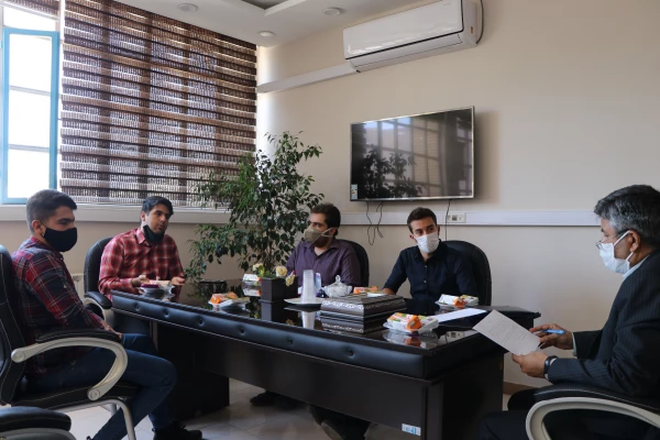 نشست رئیس دانشگاه فرهنگیان استان اصفهان با دانشجویان فعال فرهنگی و صنفی 4