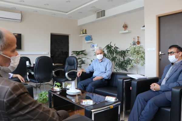 تجلیل و تقدیر از کارمند آزاده دانشگاه فرهنگیان استان اصفهان 4