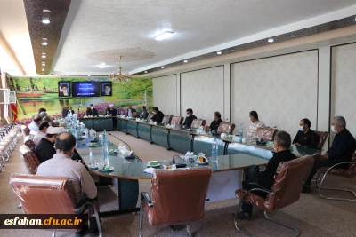 به مناسبت هفته دولت و روز کارمند انجام شد:

تجلیل و تقدیر از کارمندان پردیس ها و مراکز دانشگاه فرهنگیان استان اصفهان