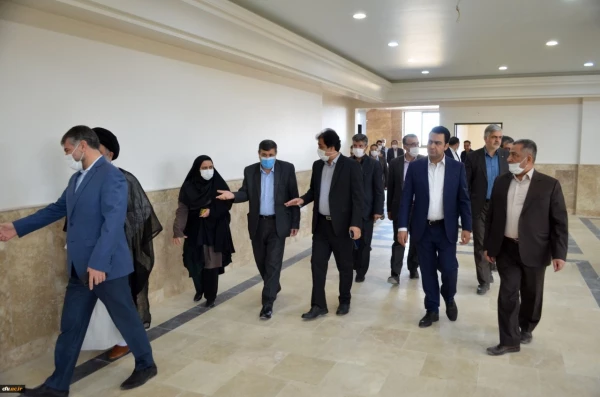 اهداء یک واحد ساختمانی به ارزش 60 میلیارد تومان به دانشگاه فرهنگیان استان اصفهان 4