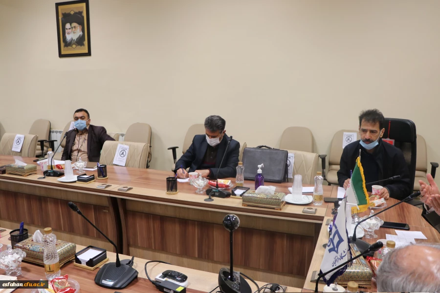 تفاهم همکاری دانشگاه فرهنگیان استان اصفهان  و کانون بازنشستگان دانشگاه فرهنگیان  6