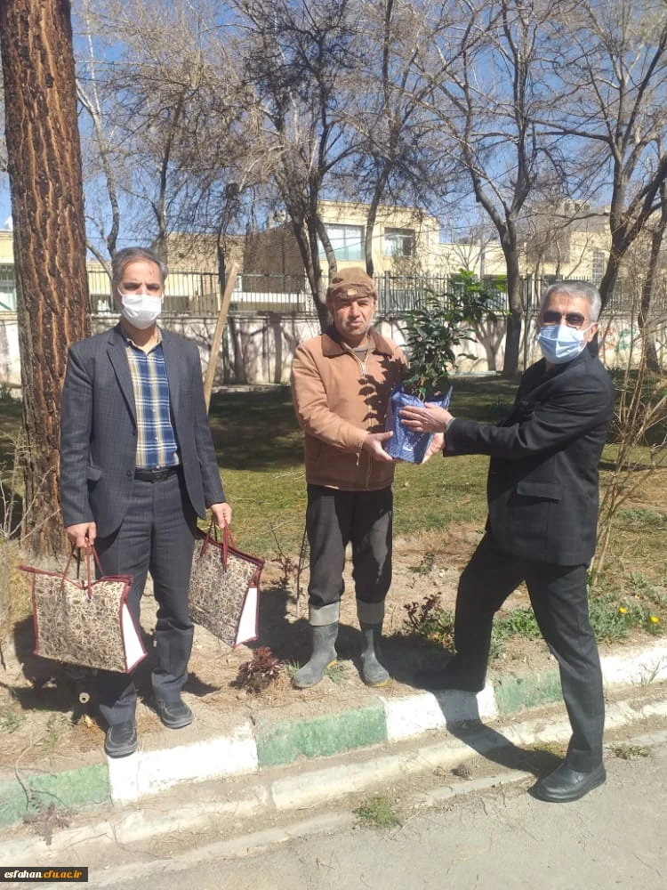 تقدیر از باغبانان زحمتکش پردیس فاطمه زهرا(س) 2