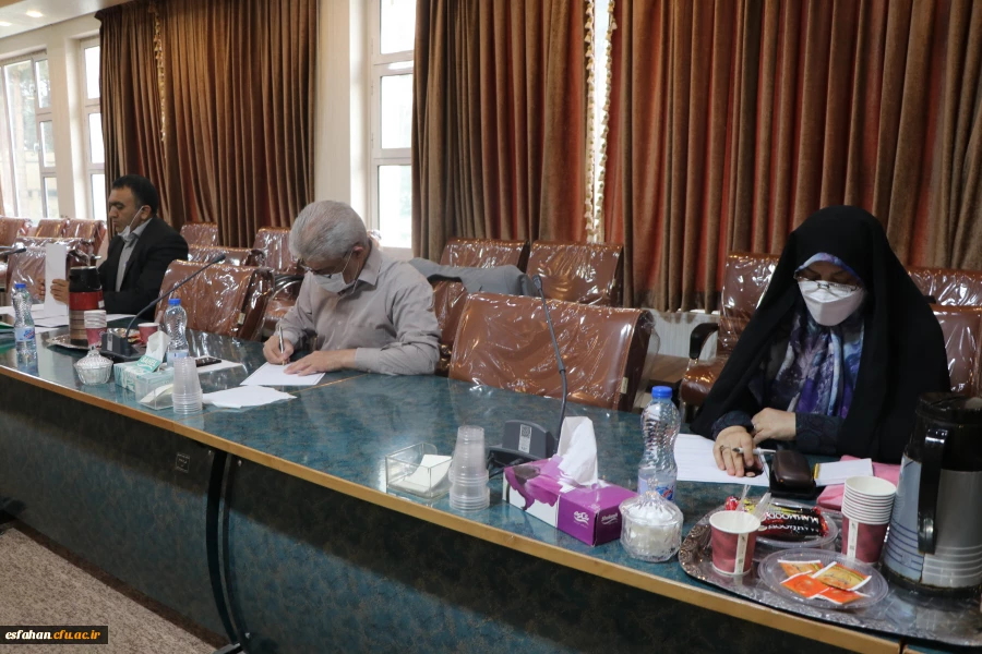 اولین جلسه ی بنیاد خیرین حامی دانشگاه فرهنگیان استان اصفهان 10