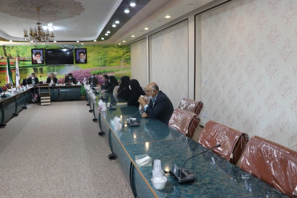 بررسی چالش های دانشگاه فرهنگیان استان اصفهان با حضور مسئولین  سازمان مرکزی دانشگاه فرهنگیان 4