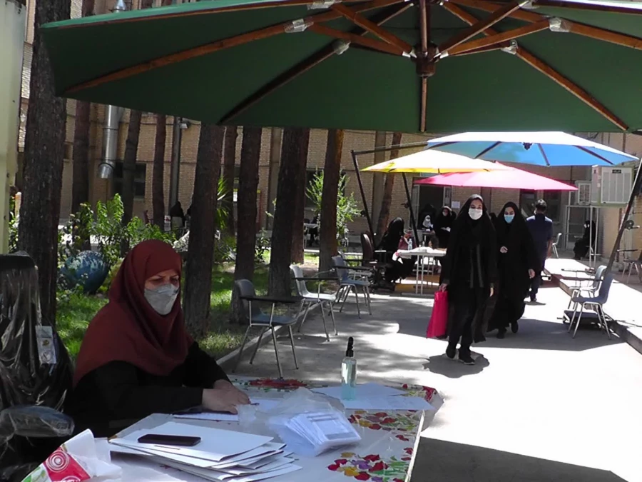 بازدید دکتر آقا حسینی از روند مصاحبه داوطلبین ورود به دانشگاه فرهنگیان در پردیس فاطمه الزهرا(س) 2