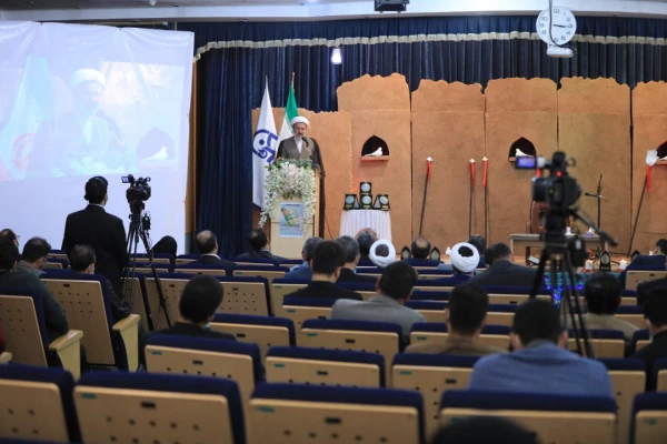 مراسم اختتامیه دومین پویش ملی سفیران حسینی در مرگز شهیدرجایی دانشگاه فرهنگیان اصفهان به روایت تصویر 17