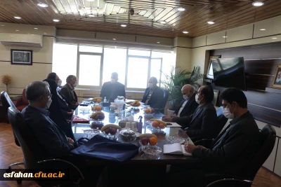 بررسی راه های همکاری بین دانشگاه فرهنگیان  استان  و شرکت پتروشیمی اصفهان