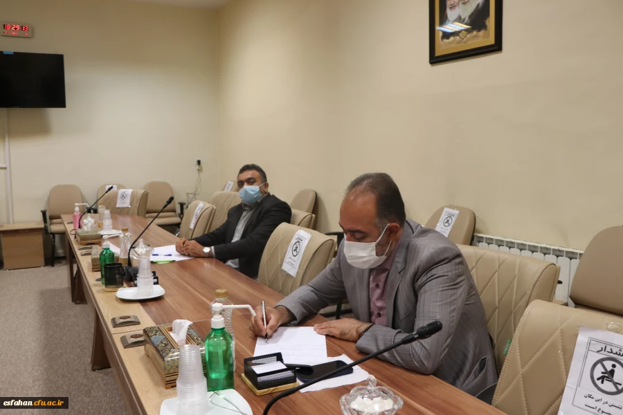 امضای تفاهم نامه ی همکاری سه جانبه بین دانشگاه فرهنگیان استان اصفهان،شرکت پتروشیمی اصفهان و بنیادخیرین حامی دانشگاه فرهنگیان استان اصفهان  2