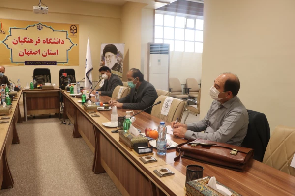 امضای تفاهم نامه ی همکاری سه جانبه بین دانشگاه فرهنگیان استان اصفهان،شرکت پتروشیمی اصفهان و بنیادخیرین حامی دانشگاه فرهنگیان استان اصفهان  2