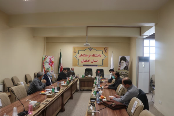 امضای تفاهم نامه ی همکاری سه جانبه بین دانشگاه فرهنگیان استان اصفهان،شرکت پتروشیمی اصفهان و بنیادخیرین حامی دانشگاه فرهنگیان استان اصفهان  2