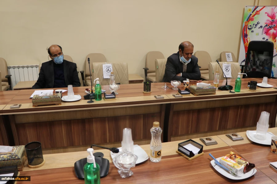 جلسه ی توجیهی ارزیابی درونی گروه های آموزشی دانشگاه فرهنگیان استان اصفهان 6