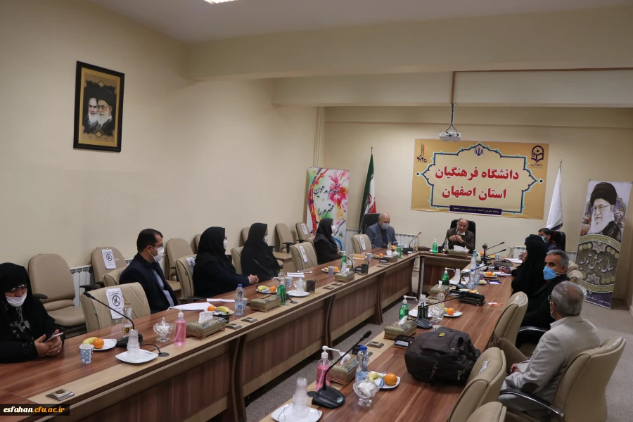 بررسی گسترش فعالیت های مشاوره ای برون سازمانی دانشگاه فرهنگیان استان اصفهان 3