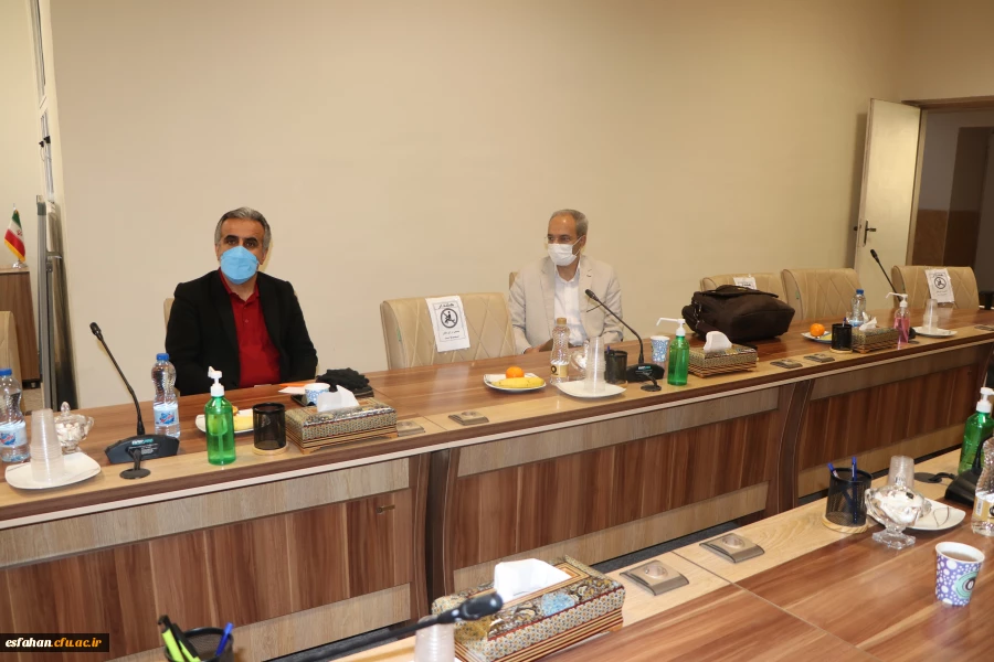 بررسی گسترش فعالیت های مشاوره ای برون سازمانی دانشگاه فرهنگیان استان اصفهان 7