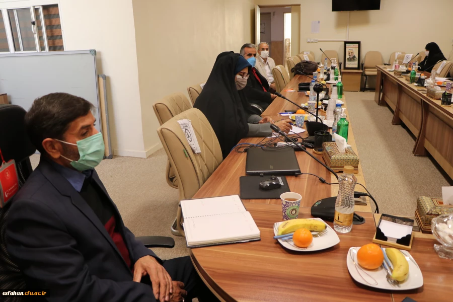 بررسی گسترش فعالیت های مشاوره ای برون سازمانی دانشگاه فرهنگیان استان اصفهان 10