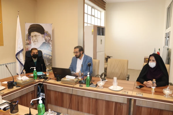 برگزاری نشست صمصمی مسئولین بنیاد شهید و دانشجومعلمان دانشگاه فرهنگیان استان اصفهان 3