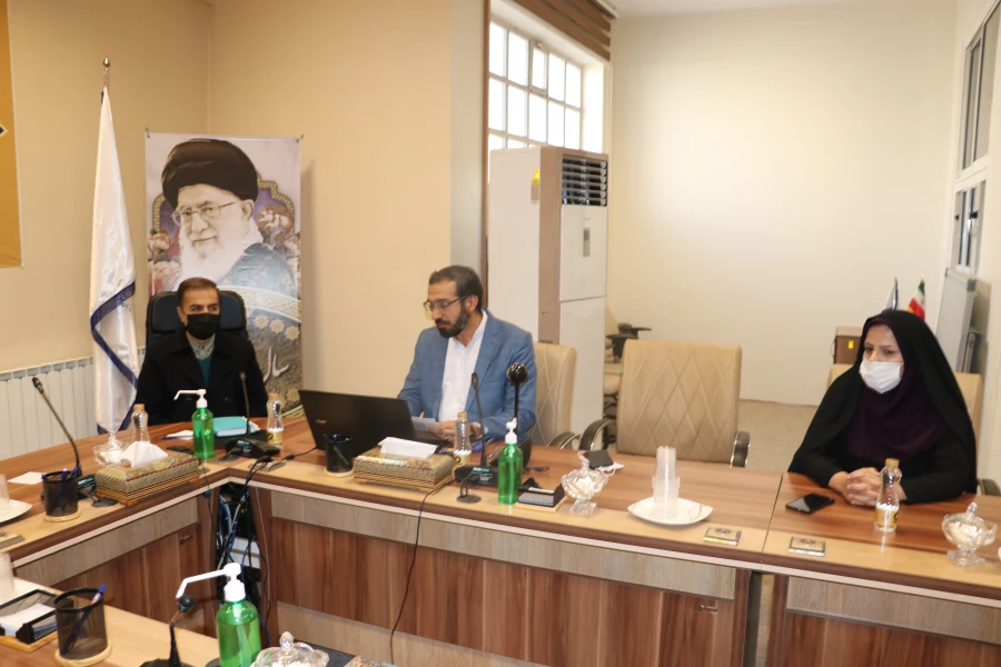 برگزاری نشست صمصمی مسئولین بنیاد شهید و دانشجومعلمان دانشگاه فرهنگیان استان اصفهان 3