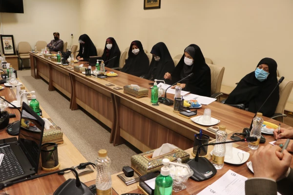 بررسی چگونگی اجرای برنامه راهیان نور در جلسه  شورای فرهنگی دانشگاه فرهنگیان استان اصفهان 8