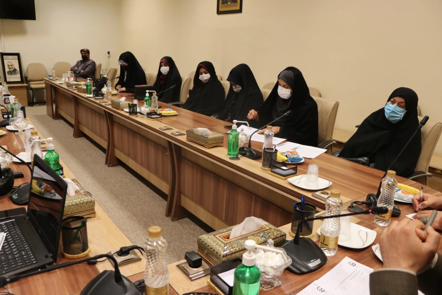 بررسی چگونگی اجرای برنامه راهیان نور در جلسه  شورای فرهنگی دانشگاه فرهنگیان استان اصفهان 8