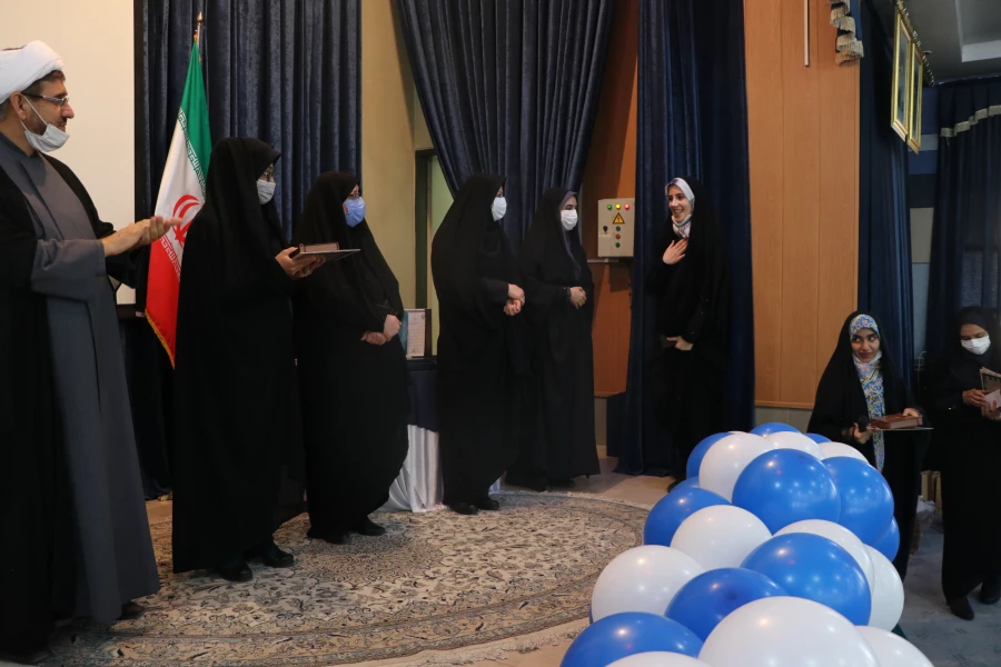 جشنواره ی تقدیر از فعالان  امور فرهنگی دانشگاه فرهنگیان استان اصفهان 13