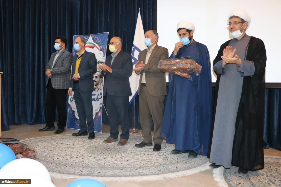 جشنواره تقدیر از فعالان دانشجویی دانشگاه فرهنگیان استان اصفهان 4