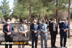 کاشت نهال درخت به یاد شهدای دانشگاه فرهنگیان استان اصفهان 12