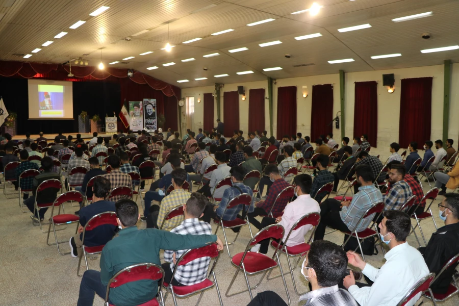 شروع آموزش  حضوری دانشجویان  و مراسم استقبال از آنان در دانشگاه فرهنگیان استان اصفهان 6