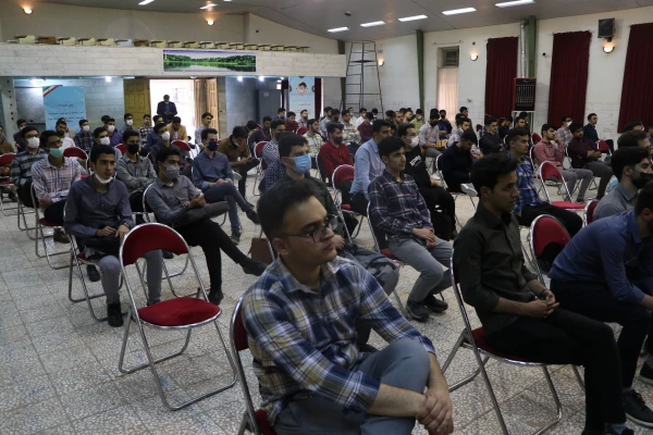 شروع آموزش  حضوری دانشجویان  و مراسم استقبال از آنان در دانشگاه فرهنگیان استان اصفهان 7