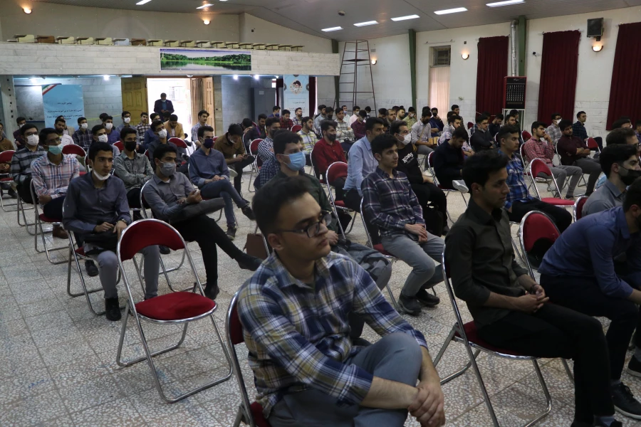 شروع آموزش  حضوری دانشجویان  و مراسم استقبال از آنان در دانشگاه فرهنگیان استان اصفهان 7