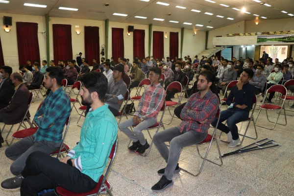 شروع آموزش  حضوری دانشجویان  و مراسم استقبال از آنان در دانشگاه فرهنگیان استان اصفهان 9