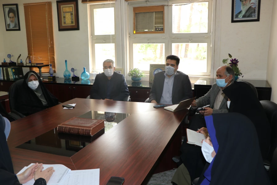 شروع آموزش  حضوری دانشجویان  و مراسم استقبال از آنان در دانشگاه فرهنگیان استان اصفهان 19