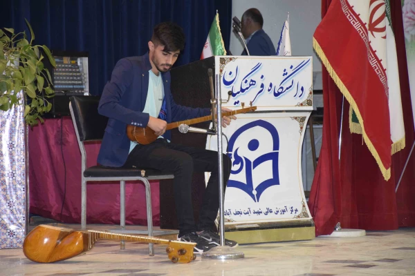 مراسم استقبال از دانشجویان ورودی 1400 مرکز شهیدآیت نجف آباد 13