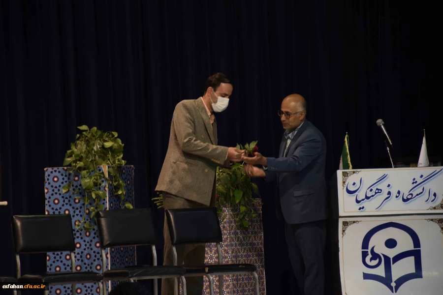 مراسم استقبال از دانشجویان ورودی 1400 مرکز شهیدآیت نجف آباد 15