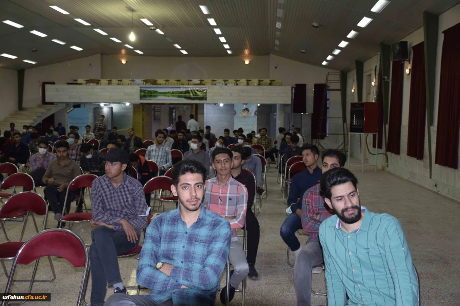 مراسم استقبال از دانشجویان ورودی 1400 مرکز شهیدآیت نجف آباد 16