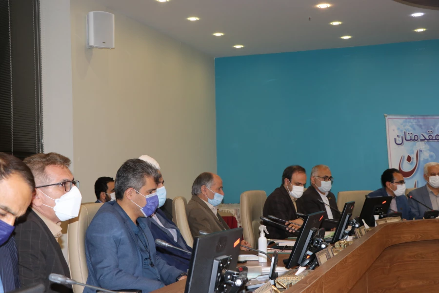 حضور دکتر آقاحسینی در یکصدو پنجاه و هفتمین شورای آموزش و پرورش استان اصفهان 5