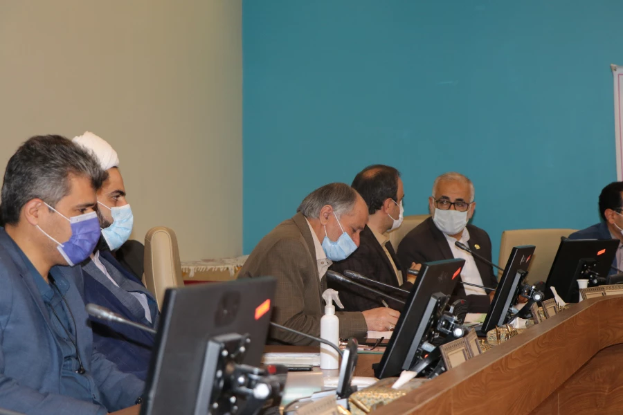 حضور دکتر آقاحسینی در یکصدو پنجاه و هفتمین شورای آموزش و پرورش استان اصفهان 6