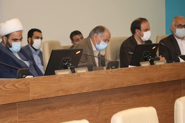 حضور دکتر آقاحسینی در یکصدو پنجاه و هفتمین شورای آموزش و پرورش استان اصفهان 7