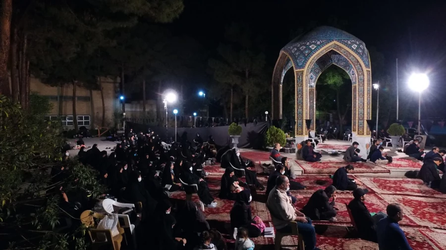 مراسم احیای شب های قدر در جوار مزار شهدای گمنام پردیس شهید باهنر اصفهان 4