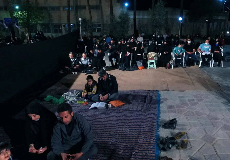 مراسم احیای شب های قدر در جوار مزار شهدای گمنام پردیس شهید باهنر اصفهان 10