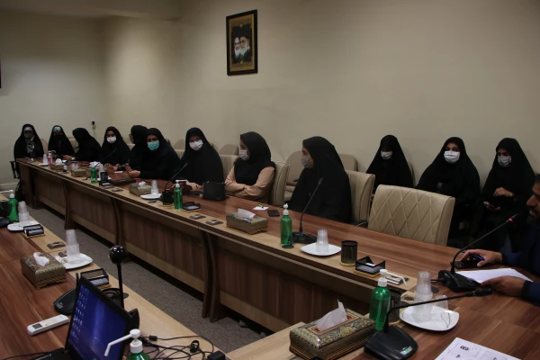 نشست صمیمی فعالین دانشجویی،تشکل ها،هیأت های مذهبی،کانون های فرهنگی و انجمن های علمی دانشگاه فرهنگیان استان اصفهان 4