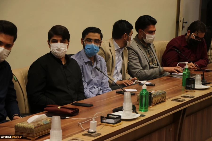 نشست صمیمی فعالین دانشجویی،تشکل ها،هیأت های مذهبی،کانون های فرهنگی و انجمن های علمی دانشگاه فرهنگیان استان اصفهان 9