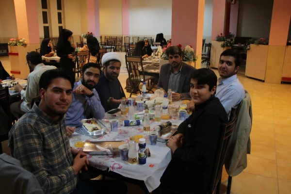 نشست صمیمی فعالین دانشجویی،تشکل ها،هیأت های مذهبی،کانون های فرهنگی و انجمن های علمی دانشگاه فرهنگیان استان اصفهان 11