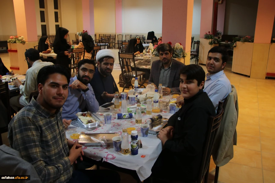 نشست صمیمی فعالین دانشجویی،تشکل ها،هیأت های مذهبی،کانون های فرهنگی و انجمن های علمی دانشگاه فرهنگیان استان اصفهان 11