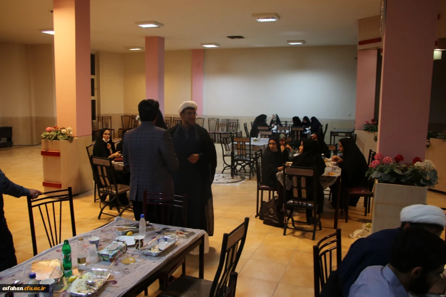 نشست صمیمی فعالین دانشجویی،تشکل ها،هیأت های مذهبی،کانون های فرهنگی و انجمن های علمی دانشگاه فرهنگیان استان اصفهان 16