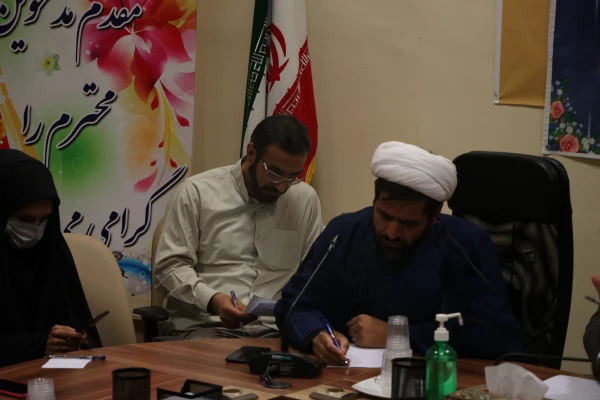 نشست صمیمی فعالین دانشجویی،تشکل ها،هیأت های مذهبی،کانون های فرهنگی و انجمن های علمی دانشگاه فرهنگیان استان اصفهان 22