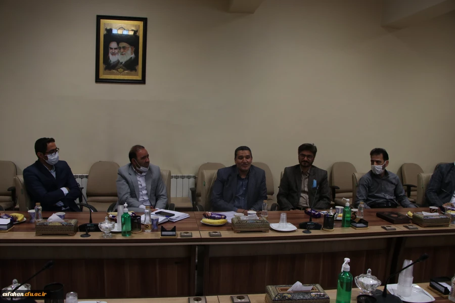 تشکیل جلسه  کارشناس مسئولان و کارشناسان آموزش  دانشگاه فرهنگیان استان اصفهان   8
