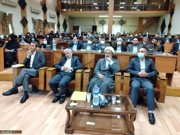 تقدیر از سرکارخانم دکتر فیروزه علویان و جناب آقای دکتر محسن علوی در همایش کشوری دهه ی سرآمدی آموزش استان مازندران 11